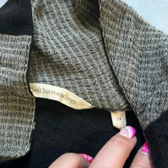 Soft Surroundings cowl neck tunic black/ grey zipper pockets size 1X - Picture 5 of 5